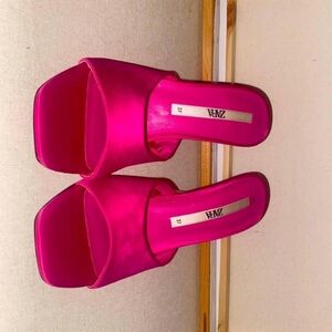 Zara Women's Fuchsia Mules